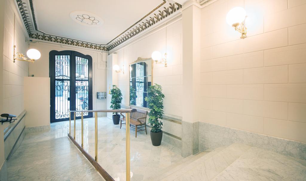 Anakena House Bed & Breakfast Barcelona Ngoại thất bức ảnh