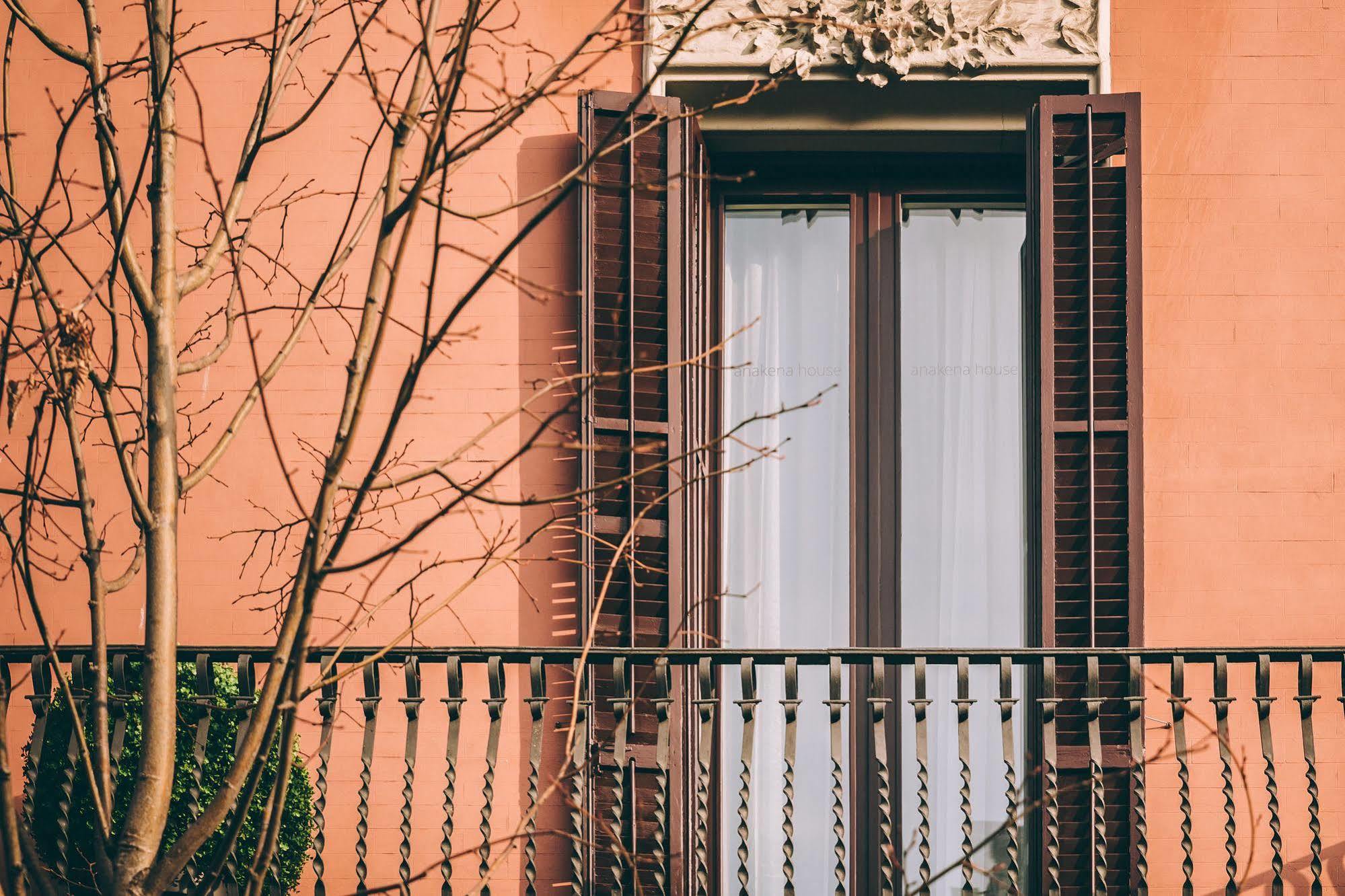 Anakena House Bed & Breakfast Barcelona Ngoại thất bức ảnh