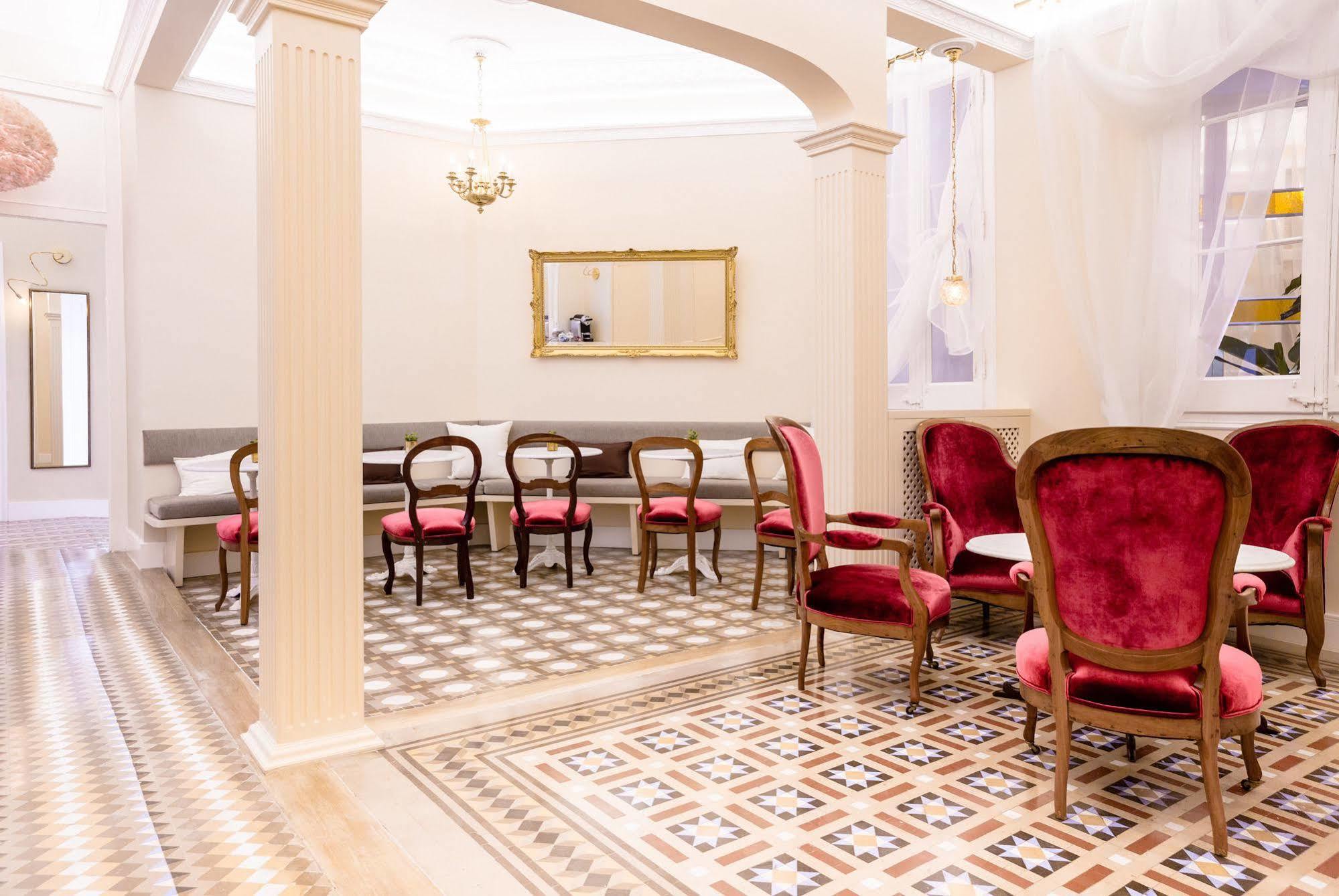 Anakena House Bed & Breakfast Barcelona Ngoại thất bức ảnh