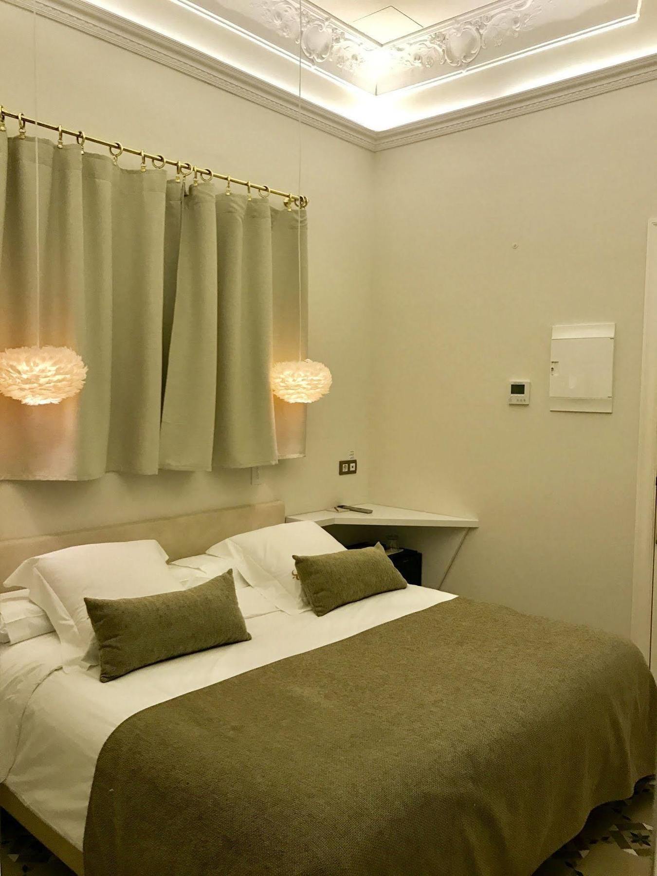 Anakena House Bed & Breakfast Barcelona Ngoại thất bức ảnh