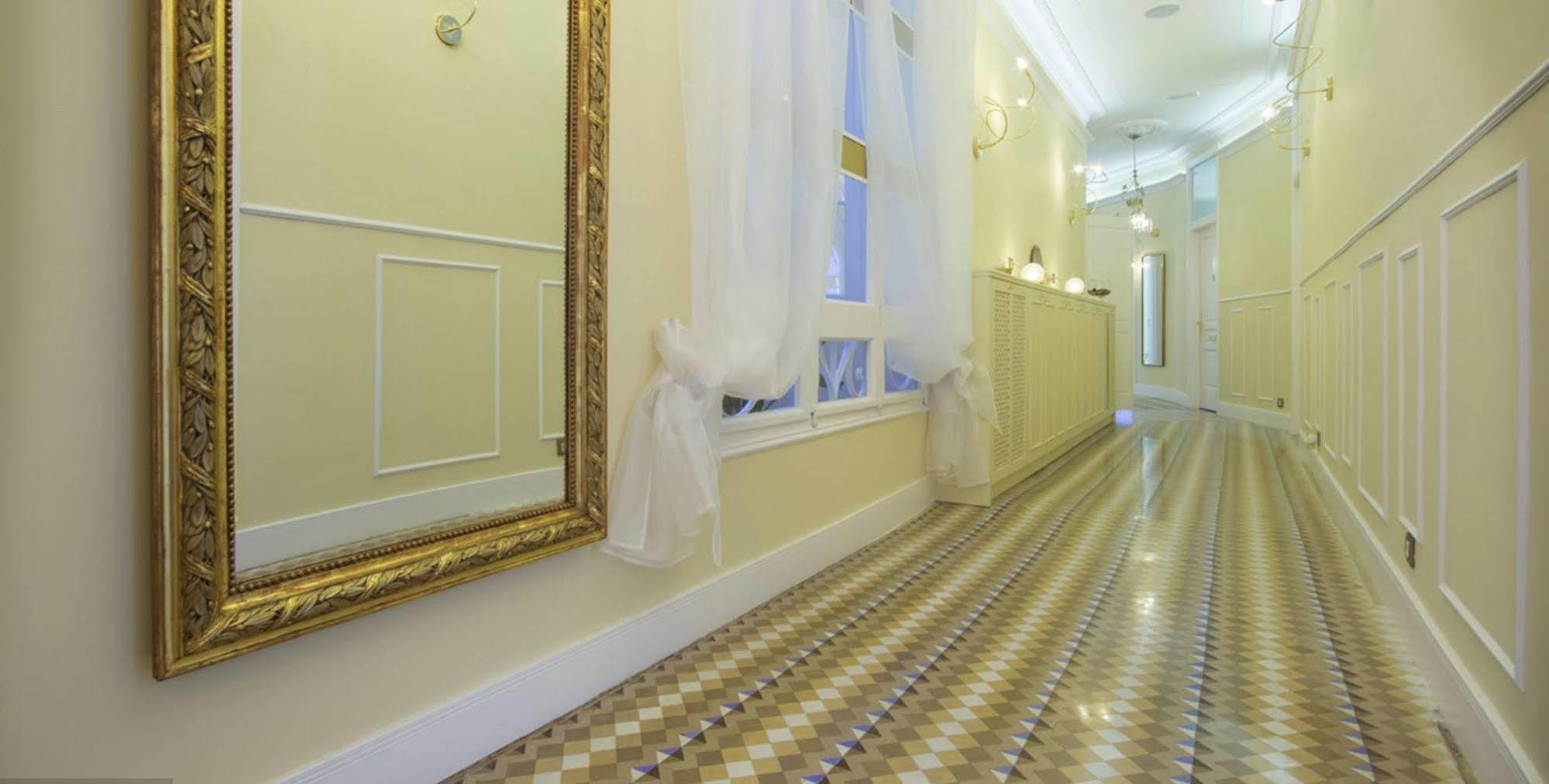 Anakena House Bed & Breakfast Barcelona Ngoại thất bức ảnh